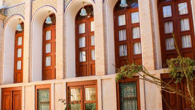 Golbahar-Shiraz_56312