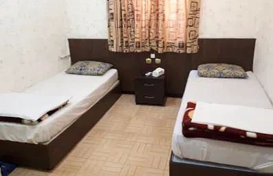 اتاق دو تخته با تخت های جدا در هتل طهران آبادان