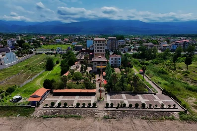 نمایی کلی از هتل ساحلی الماس عباس آباد از بالا