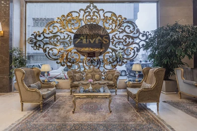 لابی هتل الماس 2 مشهد با مبلمان چیده شده