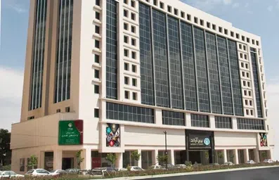 نمای هتل 12 طبقه آراد در مشهد