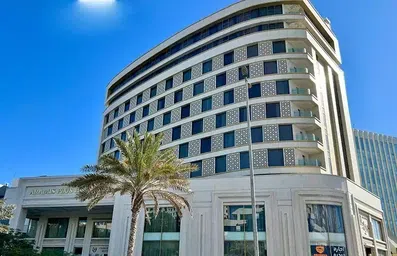 نمای بیرونی هتل آرامیس پلاس کیش