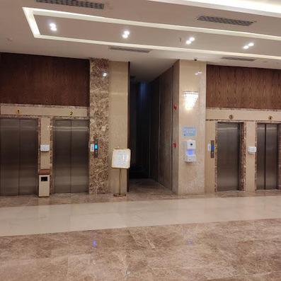 آسانسور طبقات هتل آرامیس پلاس کیش با تخفیف