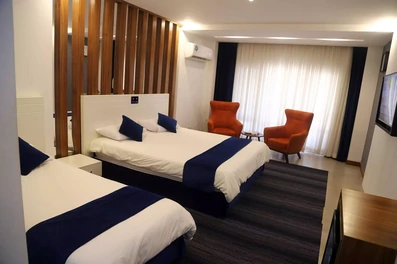 اتاق 3 تخته لوکس و مجهز در هتل آریان کیش