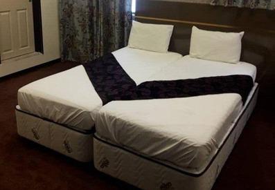 اتاق دو تخته توئین