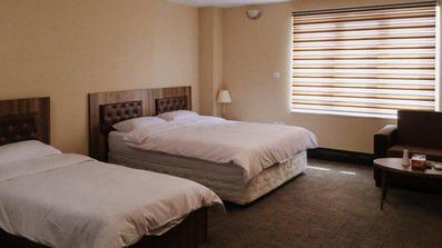 اتاق سه تخته 2