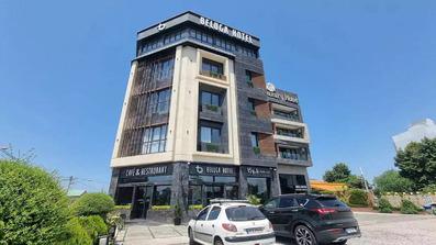 نمای بیرونی هتل آپارتمان رویال بلوگا بندر انزلی