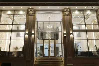 نمای ساختمان هتل بانی تهران