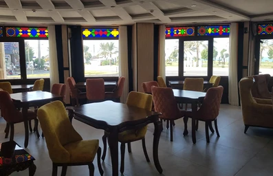 رستوران هتل دریا کنار بوشهر