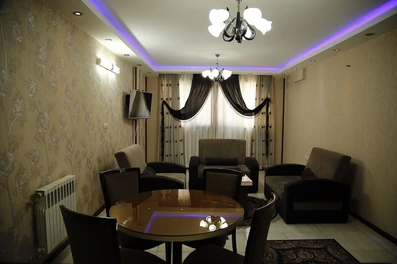 حال و پذیرایی خانه مسافر چهل مقام شیراز