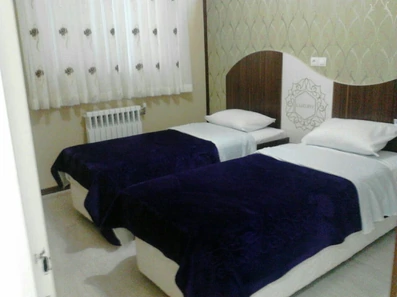 اتاق خواب دو تخته تویین خانه مسافر چهل مقام شیراز