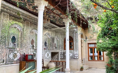 آینه کاری در نمای بیرونی بوتیک هتل عمارت فرهادی شیراز