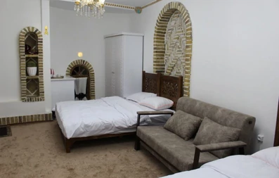 اتاق سه تخته بوتیک هتل دژ نیشابور با ترکیب سنت و مدرنیته