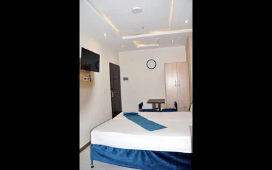 اتاق خواب 2 تخته با میز آرایش  واینه