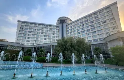 نمای بیرونی هتل بین المللی کیش