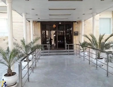 نمای  روز ورودی هتل