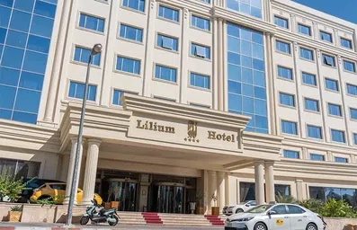 ورودی هتل 4 ستاره لیلیوم کیش