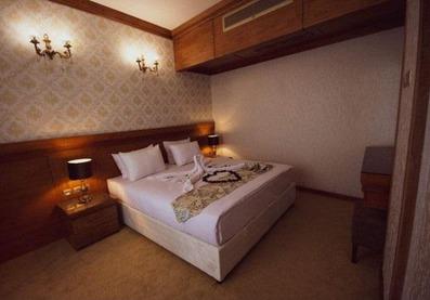 اتاق دو تخته دبل هتل فدک الزهرا مشهد با امکانات کامل