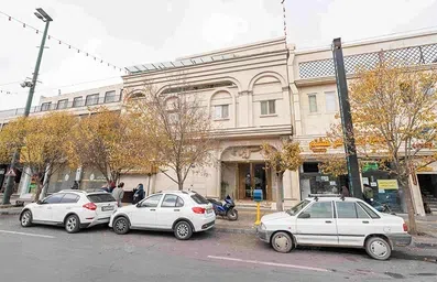 نمای هتل مایسا (ملیسا سابق) مشهد از حاشیه خیابان