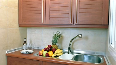 آشپزخانه داخل اتاق هتل آپارتمان مدیا تهران