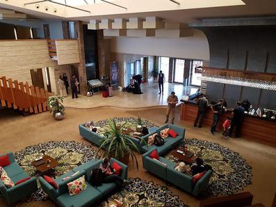 لابی هتل میزبان بابلسر