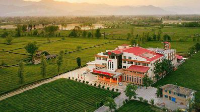 هتل معین فومن | رزرو با پشتیبانی 24 ساعته یوتراوز