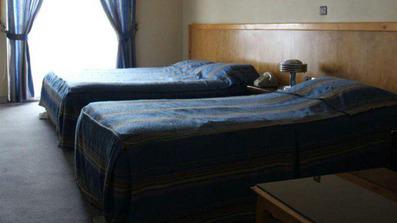 اتاق سه تخته