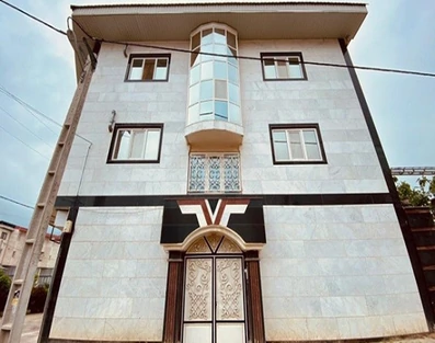 سر درب ورودی