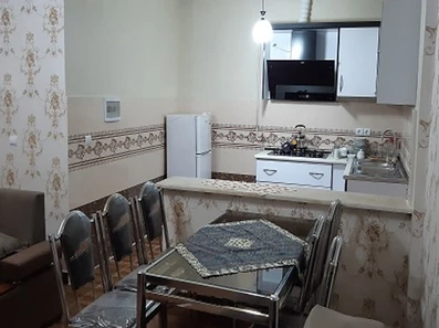 میزناهار خوری و اشپزخانه