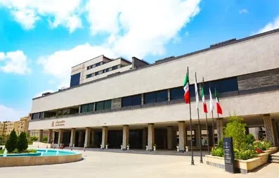 نمای هتل هتل نوین پلاس مشهد از نزدیک