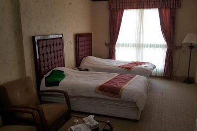 هتل پارسیان سنندج | پشتیبانی 24 ساعته در 7 روز هفته