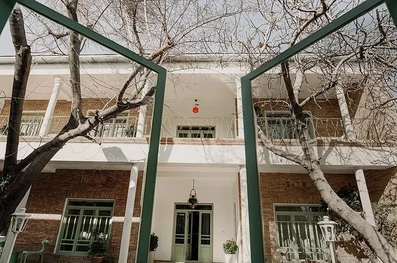 نمای کلی بوتیک هتل پاسیو شیراز