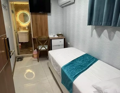 اتاق یک تخته هتل رز (یک ستاره) تهران