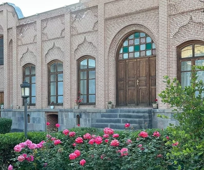 نمای کلی بوتیک هتل خانه تاریخی صادقی اردبیل