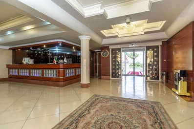 پذیرش هتل ثامن مشهد