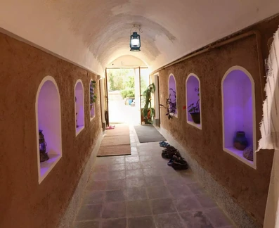 نمای ورودی اقامتگاه بوم گردی سرای جام سمنان