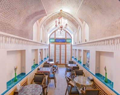 فضای سنتی ناهار خوری