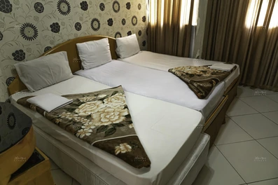 اتاق سه تخته