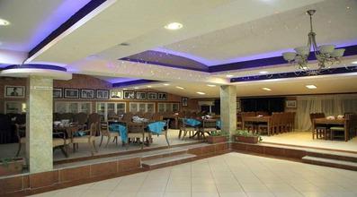 رستوران مجتمع اقامتی مهرگان صومعه‌سرا