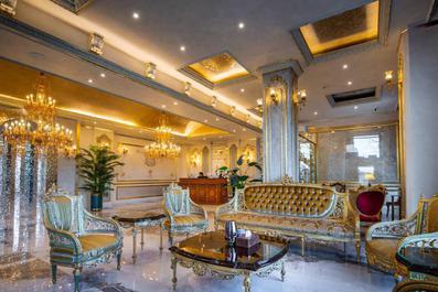 نمای لابی هتل ترلان السلطنه بندر انزلی ۱