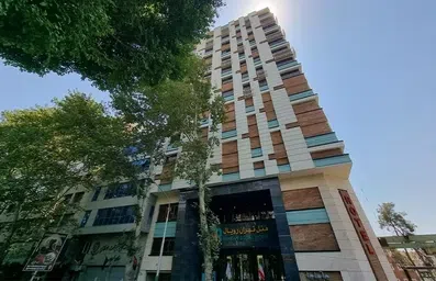 نمای هتل تهران رویال تهران از پایین