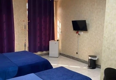 اتاق سه تخته هتل ترنج شیراز