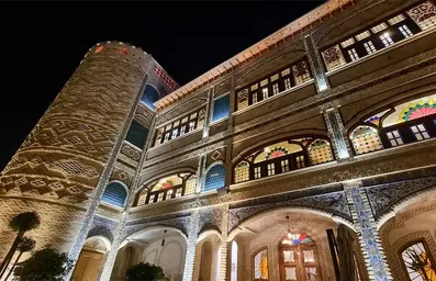 نمای آجری هتل تاریخی گران میراث تهران