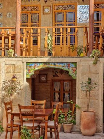 IranDokht-Shiraz_12295