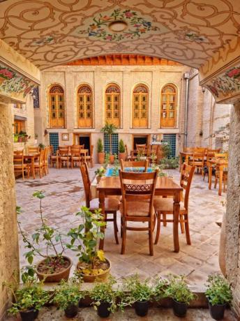 IranDokht-Shiraz_12296