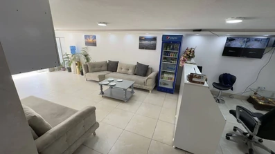 لابی مبله و کوچک هتل آپارتمان رایان بوشهر