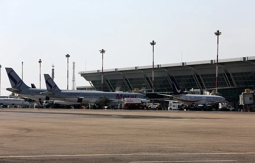 چند هواپیمای آماده پرواز در فرودگاه کیش