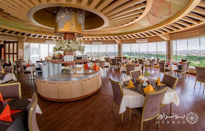 رستوران ستاره هتل آسمان اصفهان رستوران های اصفهان؛ از سنتیترین تا لوکسترینها