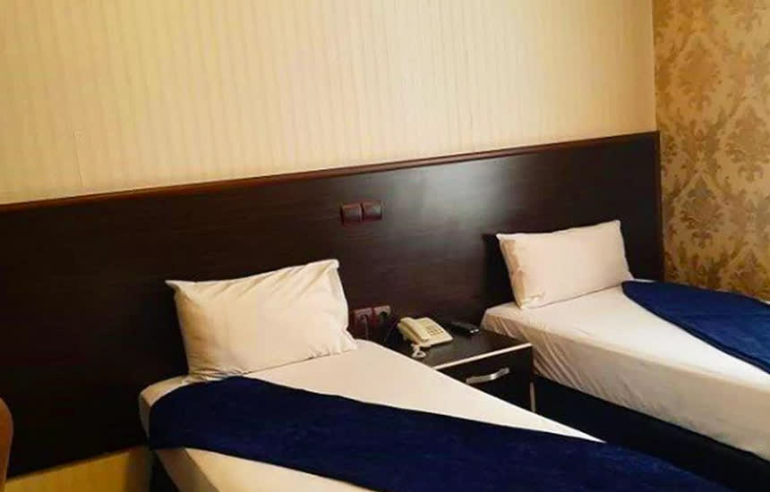 فضای داخلی خانه بروجردی ها خانه بروجردی ها؛ تلفیق عشق و معماری در عهد قاجار