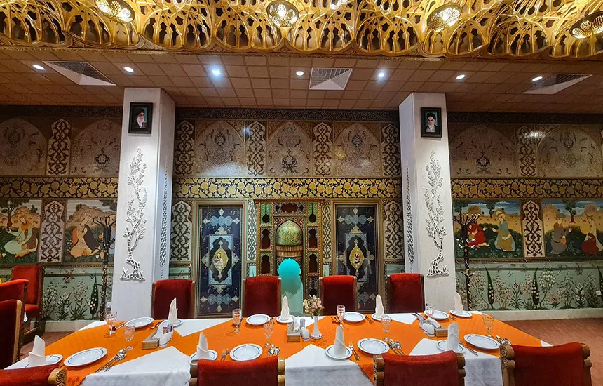 سالن رستوران هتل عباسی اصفهان (رستوران چهلستون)